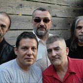 Sirova Koža (Rawhide)