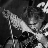 kazuo imai guitar.jpg