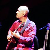 Sarah Jane Morris & Antonio Forcione - Compared to what - Antonio live-1.JPG