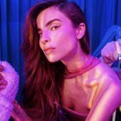 GIULIA BE - ‘pessoa certa hora errada’