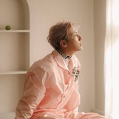 炎亚纶 on VERSE vol. 014 – nov. 2022