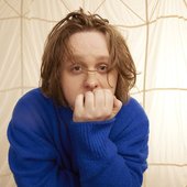 lewis-capaldi-set-to-perform-new-single-at-the-ntas-in-tv-comeback.jpg