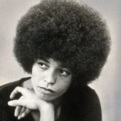 Angela-Davis-52604010-x1-56aa27253df78cf772ac91a8.jpg