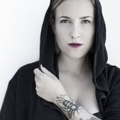AnnA-Lux.jpg