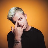 Mausio-by-Warner-Music.jpg
