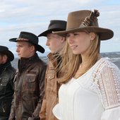 Zoee & the band