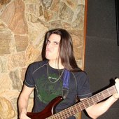 Thiago Losano(antigo baixista)