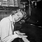  Rosemary Clooney