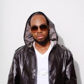 Dwele
