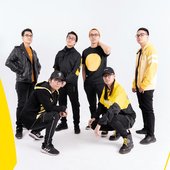 ngoc band.jpg