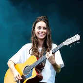 Amy Shark live.jpg