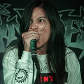 Popo Puji Apriantikasari - vocals