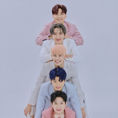 Super_Five_Hello_group_teaser_photo_(2).png