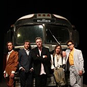 7f986a-files-2013-06-the-suburbs-band-promo-shot-2013-700.jpg