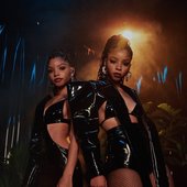 Chloe x Halle