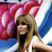 amanda-lear-4578-kjrH-U10901774693276Q2H-680x459@LaStampa.it.jpg