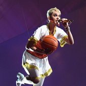 Katy Perry performing Swish Swish at the 2017 MTV Video Music Awards at The Forum on 27, August in Inglewood, California