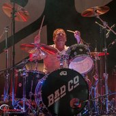 Simon Kirke – drums, backing and occasional lead vocals, percussion, guitars (1973–1982, 1986–1999, 2001–2002, 2008–present) Bad Company 