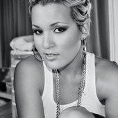 TAMI CHYNN