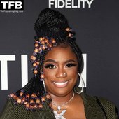 kamaiyah-cleavage-19184-_.jpg
