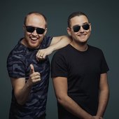 _DJs never smile on pressphotos_ _thinking_ - datweekaz - hardstyle - tweekatour - tweekafam.jpg