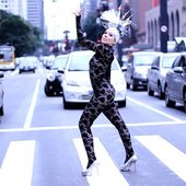 Diva na paulista. Aumenta o som que eu vou dançar! 