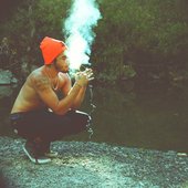 Ky Richy Smoking