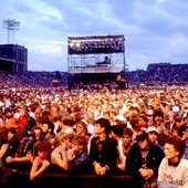 farm_aid_1985_crowdshot-by_paul_natkin-1600x770.jpg