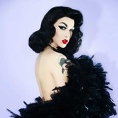 violet_chachki