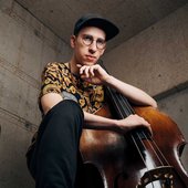 P90472356-bmw-young-artist-jazz-award-gewinner-2022-nils-kugelmann-foto-uli-neumann-cosel-07-2022-1000px.jpg