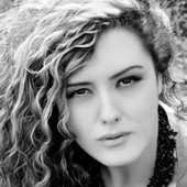 Adelina Emini Muzyka Video Statistika I Fotografii Last Fm