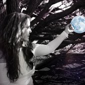 Angela Winter - lightness - lightness-angelawinter-catch-the-moon.jpg