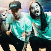 Steve-Aoki-Headhunterz-1030x541.jpg