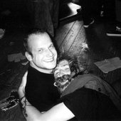 Shikari_Rotterdam_Worm_270601_Mark.jpg