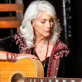 Emmylou Harris.jpg