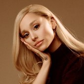 ariana.jpg