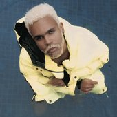 20200718-master-hiran-e-tom-veloso-gosto-de-quero-mais-clipe-oficial.00_00_43_21.still006.jpg