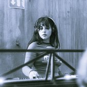 girl ultra