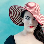 Caro-Emerald-2013-1.jpg