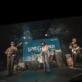 Lanie Gardner in c0ncert.jpg
