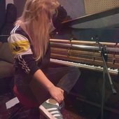 Freya Lily (pianist) [2].jpg