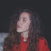 Vivian (2015)