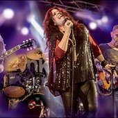 Sari Schorr And The Engine Room