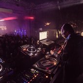 Visonia DJ Live.jpg