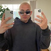 Chris-Klemen-is-wealthy.jpg