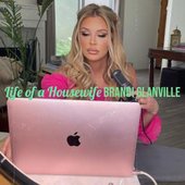 Life of a Housewife - Single