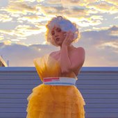 Lucinda's Youtube Profile Picture