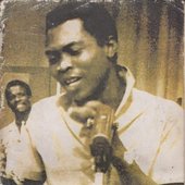 fela2041216_465_771_int.jpg