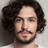Gabriel Leone