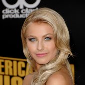 Julianne_Hough_122_885lo